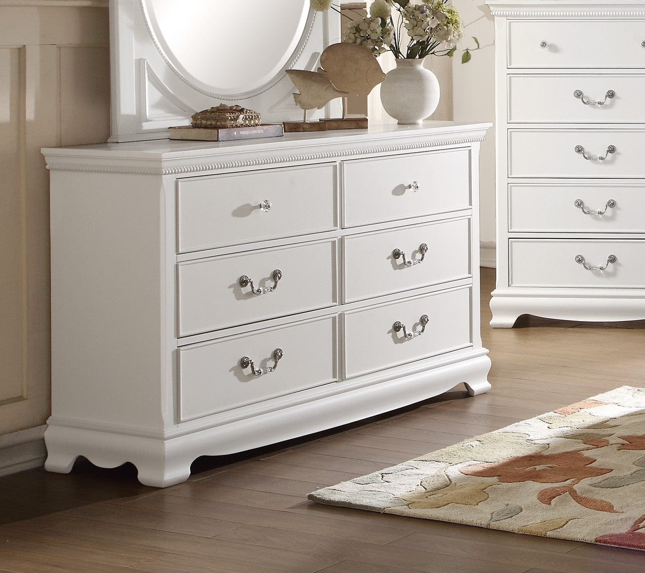 Classic Traditional Style Dresser of 6x Drawers White Finish Bedroom Antique Handles Wooden Furniture