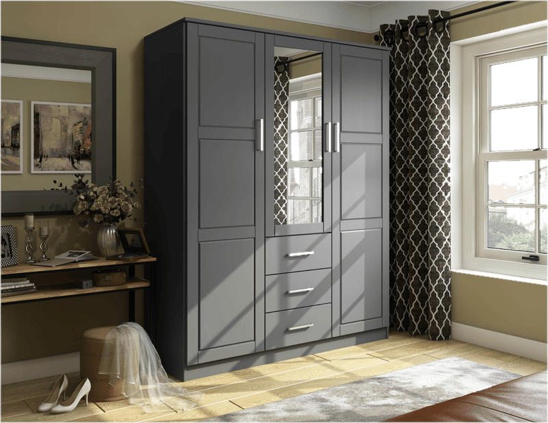 Moira Armoire